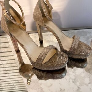 Michael Kors Glittering Gold Heels